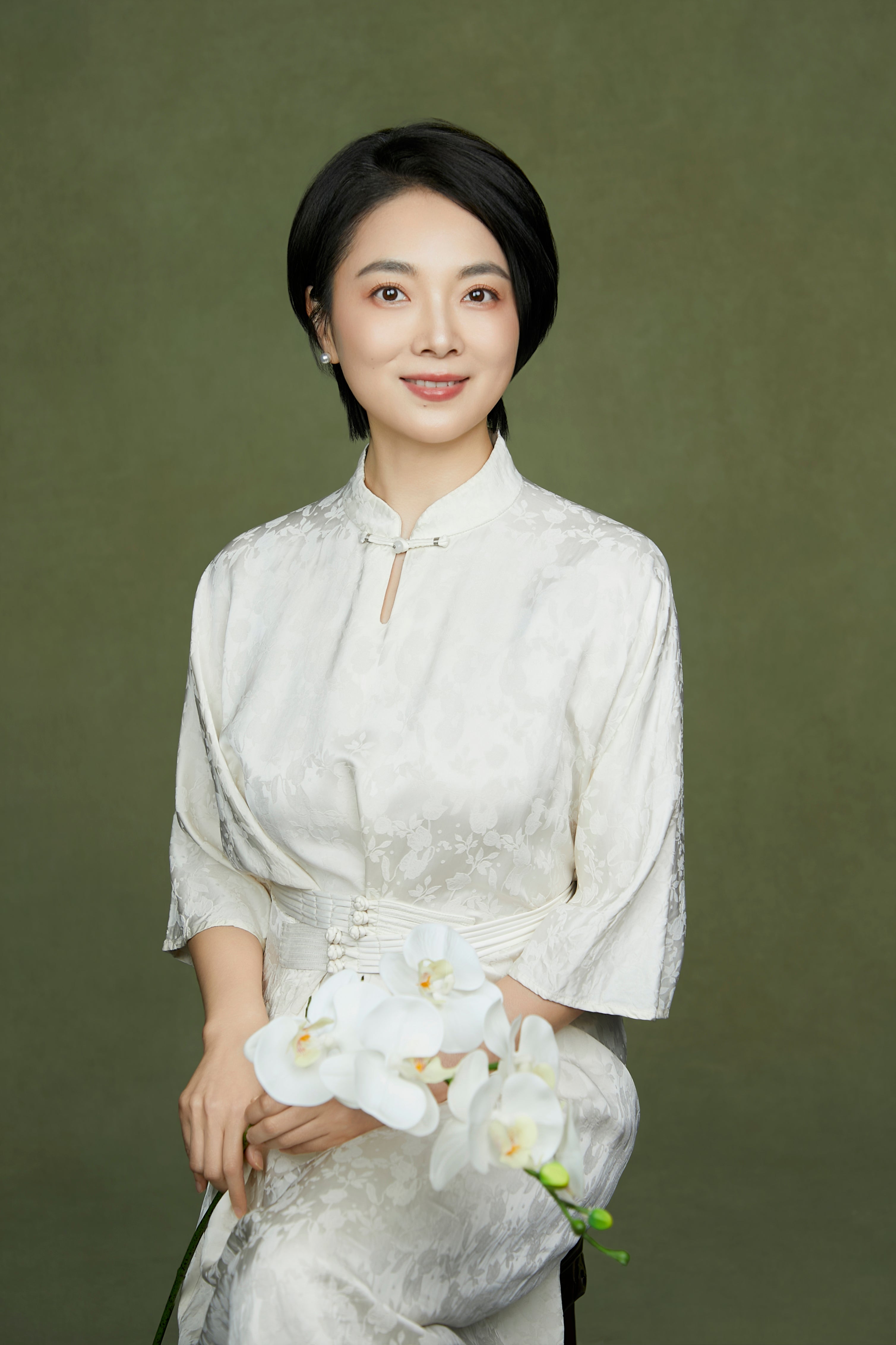 The Art of Radiant Skin: TCM Guidance on "Clearing Turbidity for a Luminous Complexion"